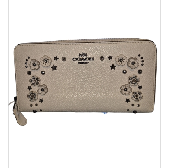 Coach Chalk Accordion Zip Wallet with Tea Rose Appliqué Wallet - Picture 2 of 6